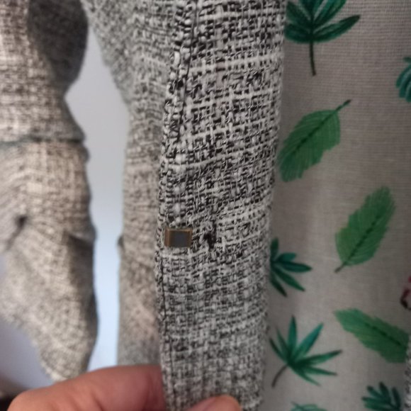 H&M Collarless grey blazer with modern simple lines, pockets (Size 10) - Picture 4 of 8